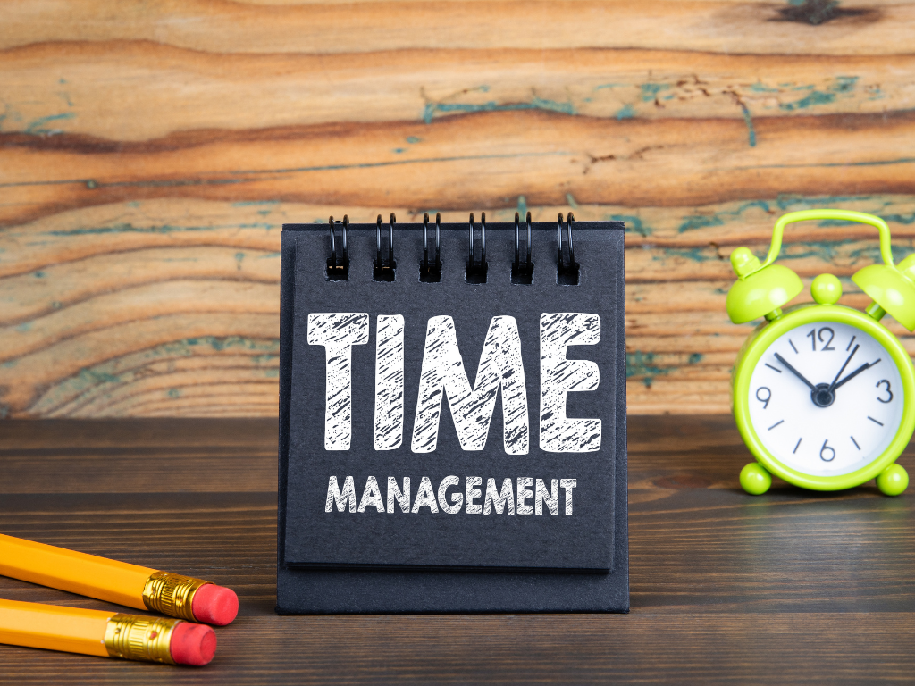 ניהול זמן אפקטיבי בעבודה - תכנון משימות ושיפור פרודוקטיביות